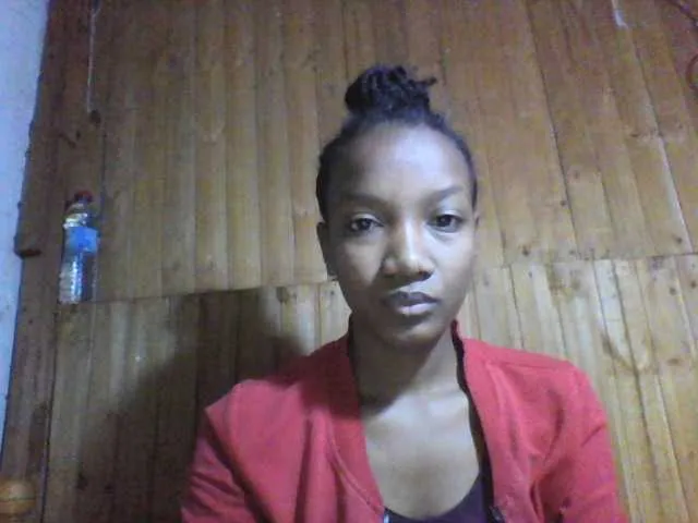 Live sex webcam photo for Leonette2 #277968343