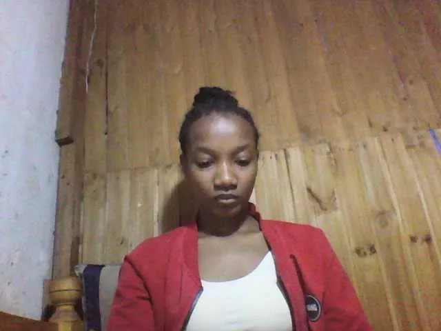 Live sex webcam photo for Leonette2 #278034527