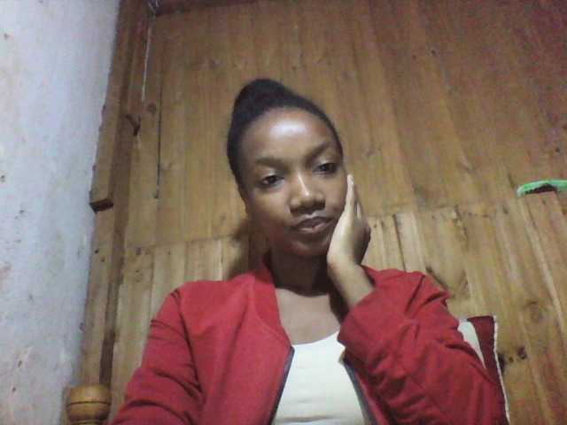 Live sex webcam photo for Leonette2 #278058998