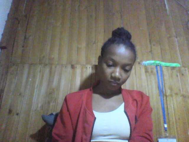 Live sex webcam photo for Leonette2 #278079417