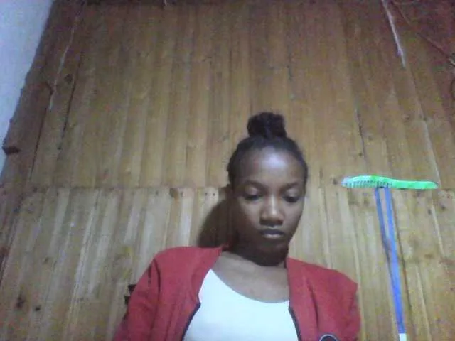 Live sex webcam photo for Leonette2 #278085600