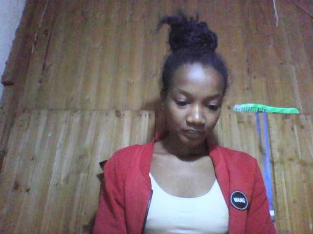 Live sex webcam photo for Leonette2 #278097726