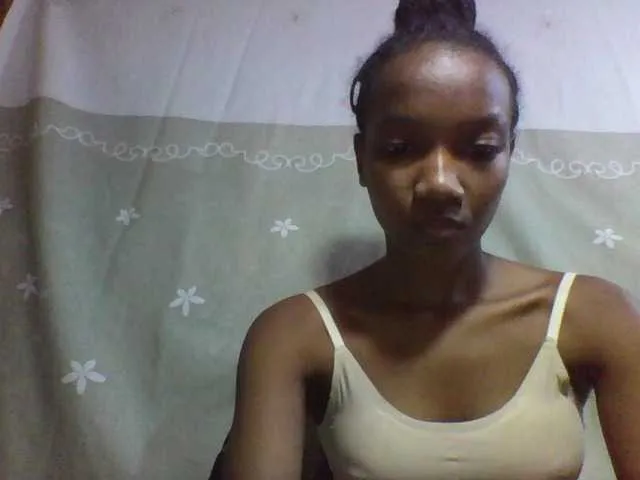 Live sex webcam photo for Leonette2 #278136639