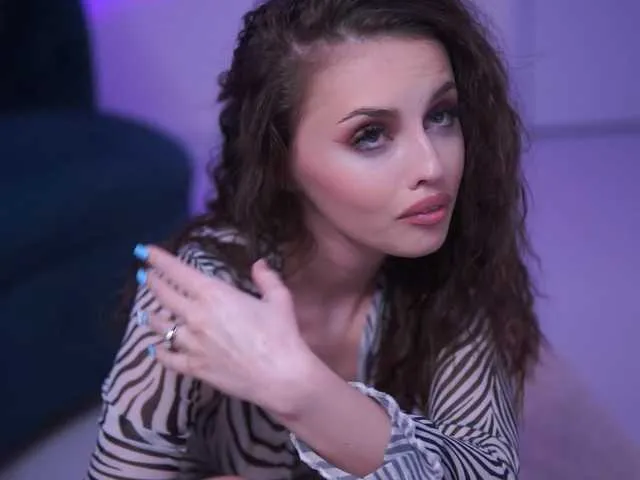 Live sex webcam photo for LesaisMore #290937004