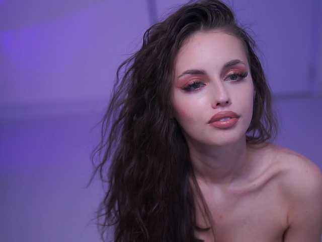 Live sex webcam photo for LesaisMore #290944115