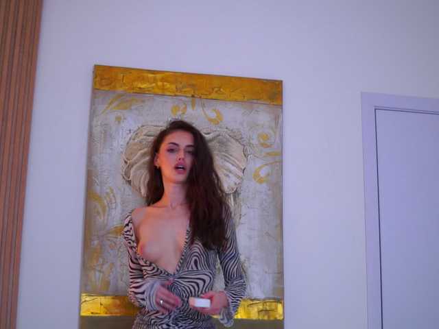 Live sex webcam photo for LesaisMore #291623005