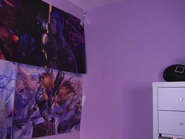 Live sex webcam photo for LesaisMore #292283280