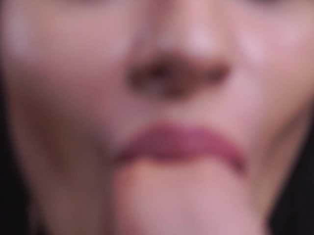 Live sex webcam photo for LesleyKim #281219938