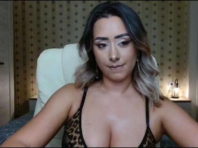 Live sex webcam photo for Leslie-Secret #291435767