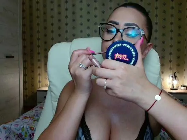 Live sex webcam photo for Leslie-Secret #291775032