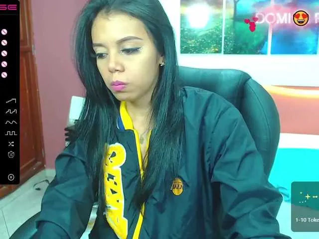 Live sex webcam photo for LeslieYour #273500616