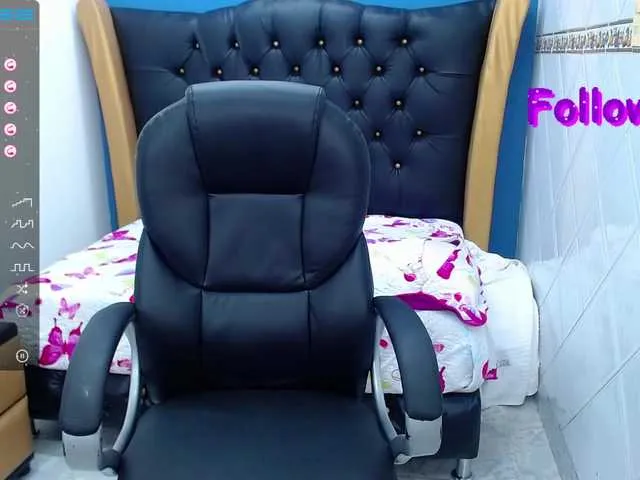 Live sex webcam photo for LeslieYour #273793735
