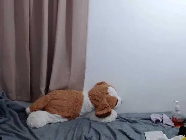 Live sex webcam photo for Lesliee22 #272987725