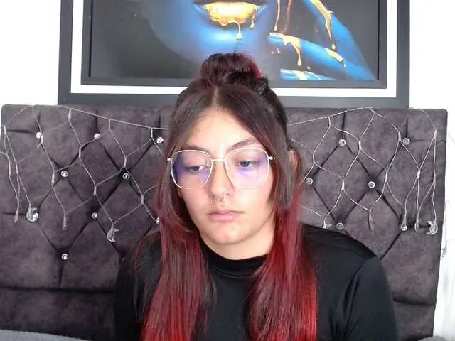 Live sex webcam photo for Lesliee22 #275820583