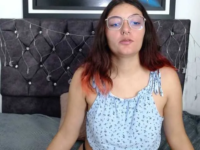 Live sex webcam photo for Lesliee22 #276098948