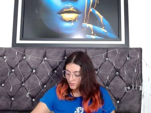 Live sex webcam photo for Lesliee22 #276112582