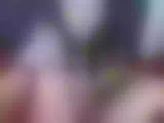 Live sex webcam photo for Lesliee22 #276437758