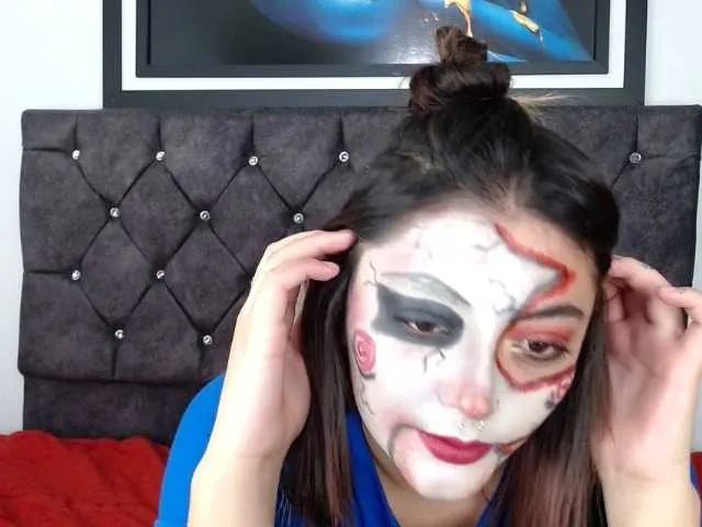 Live sex webcam photo for Lesliee22 #276472163