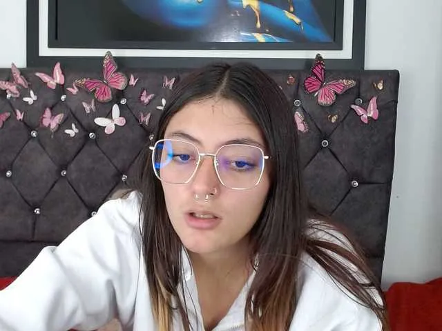 Live sex webcam photo for Lesliee22 #276506008
