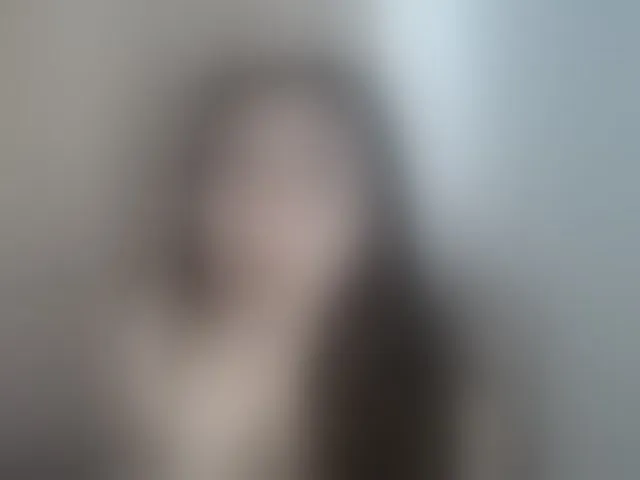 Live sex webcam photo for Lesliee22 #293279899