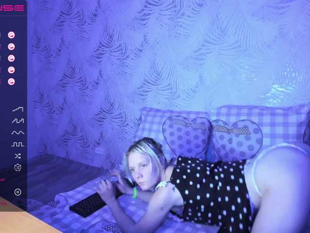 Live sex webcam photo for Lesya-Girl #275536418