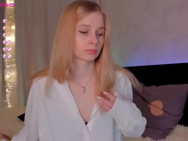 Live sex webcam photo for LesyaPrincess #271754958