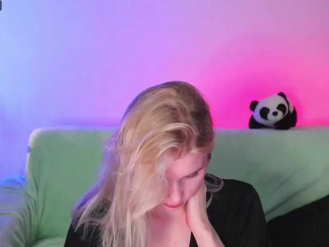 Live sex webcam photo for LesyaPrincess #275652082