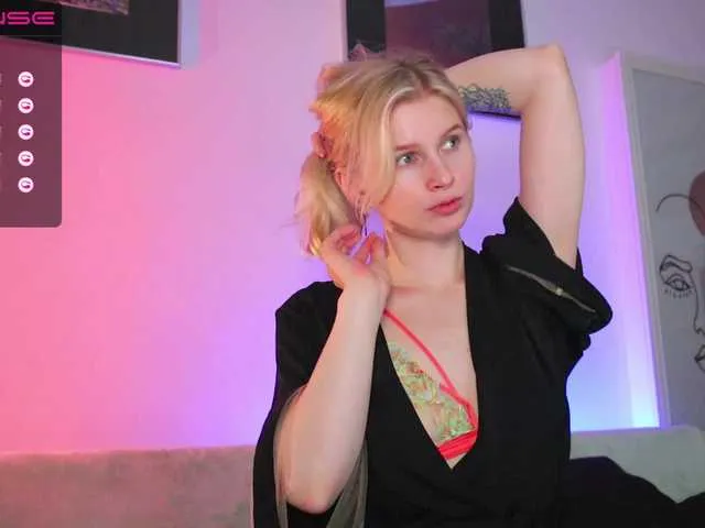 Live sex webcam photo for LesyaPrincess #275667129