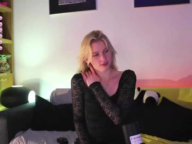 Live sex webcam photo for LesyaPrincess #275971154