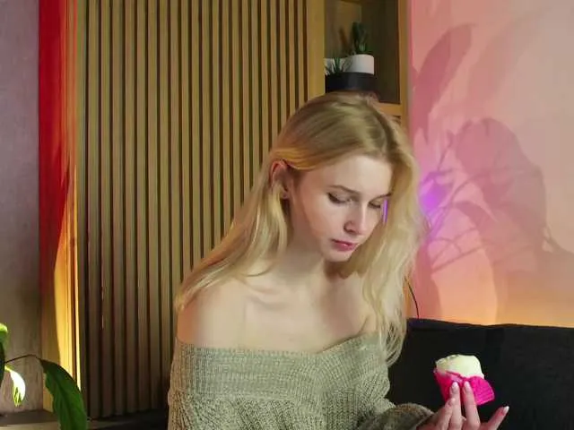 Live sex webcam photo for LesyaPrincess #276442386