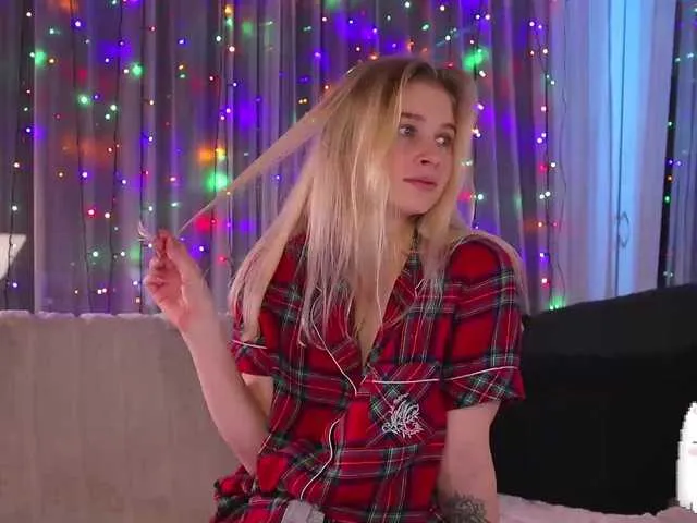 Live sex webcam photo for LesyaPrincess #276911104