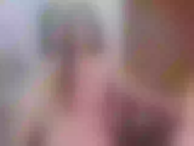 Live sex webcam photo for LetiziaMiller4 #290502158