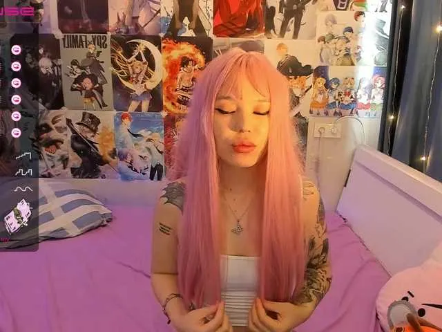 Live sex webcam photo for Lexi-luna8 #275482713