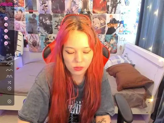 Live sex webcam photo for Lexi-luna8 #275652610