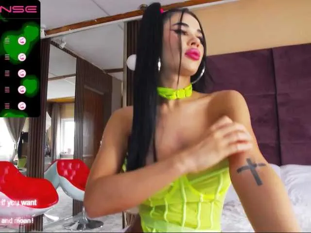Live sex webcam photo for LexiGlam #275572187