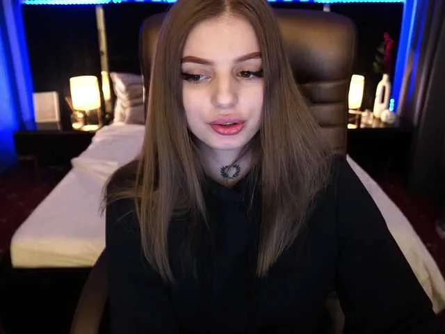 Live sex webcam photo for LexiSii #290553839