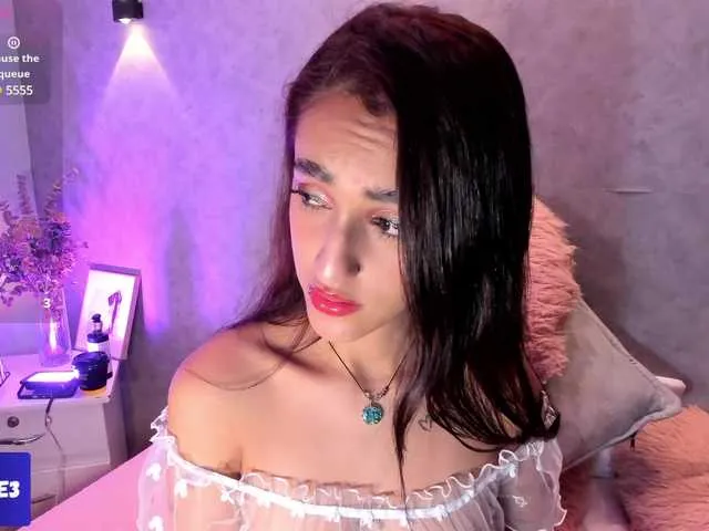 Live sex webcam photo for LexiVie #290451923