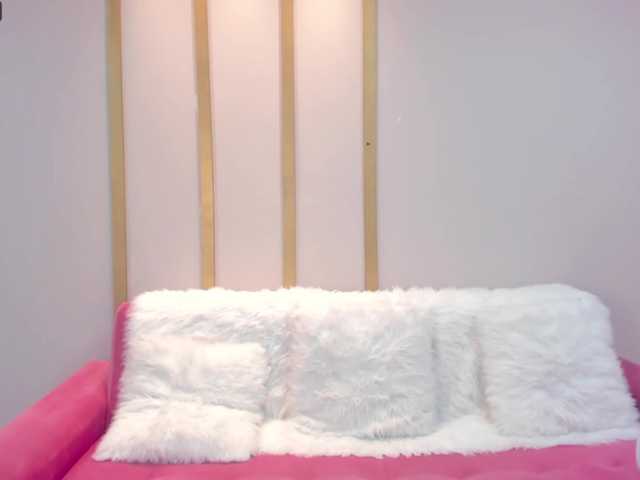 Live sex webcam photo for LexieWayne #288040030