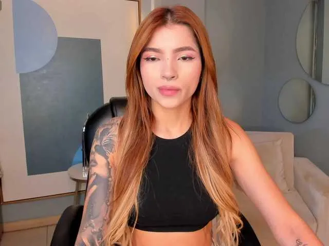 Live sex webcam photo for LexieWayne #291610589