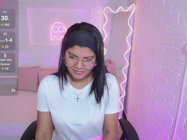 Live sex webcam photo for Lexy-tay #291377533