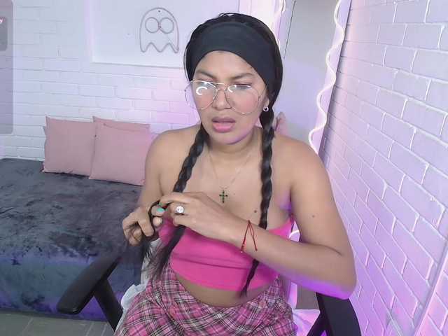 Live sex webcam photo for Lexy-tay #291410895