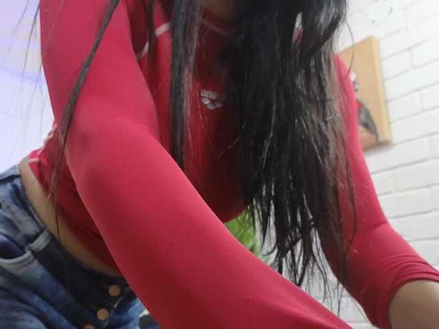 Live sex webcam photo for Lexy-tay #292095322