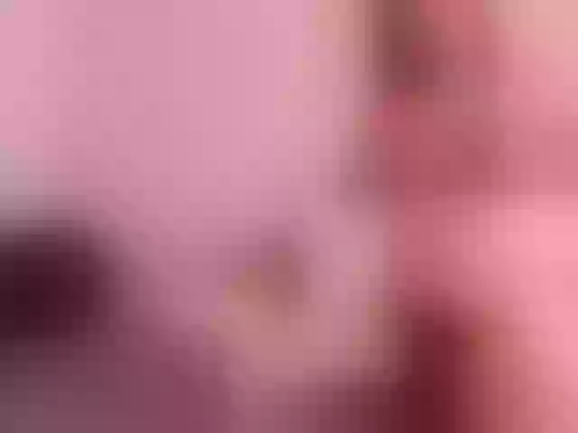 Live sex webcam photo for LexyApril #273535412