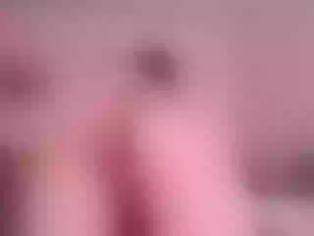 Live sex webcam photo for LexyApril #273569340