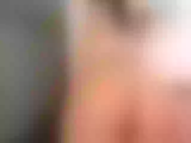 Live sex webcam photo for LexyApril #273999601