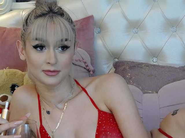 Live sex webcam photo for LexyFox #290553613