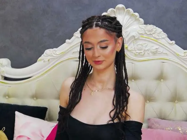 Live sex webcam photo for LexyFox #290895772