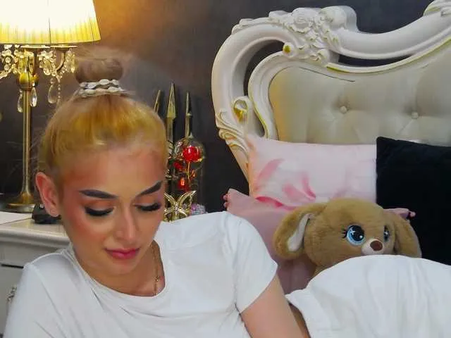 Live sex webcam photo for LexyFox #291104467