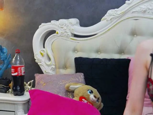 Live sex webcam photo for LexyFox #291212637