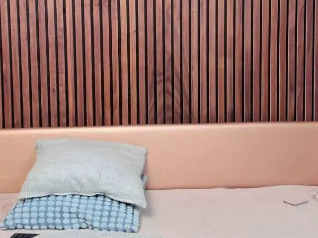 Live sex webcam photo for LexyLuv #282037353